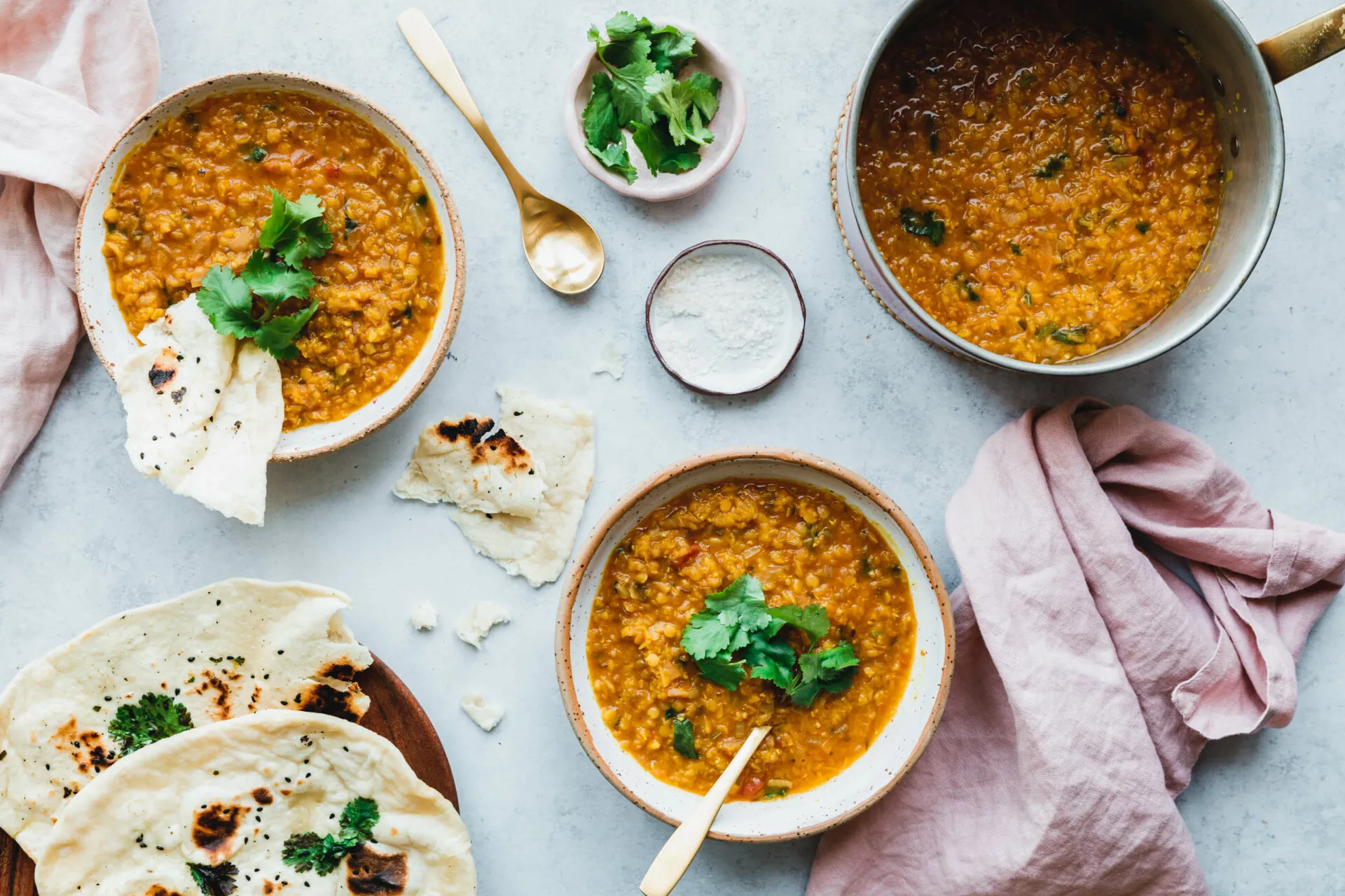 Rote Linsen in einer Schüssel